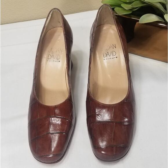 Joan & David Brown Pumps Size 6.5 Embossed Leather Round Toe Block Heel Padded - Picture 3 of 12